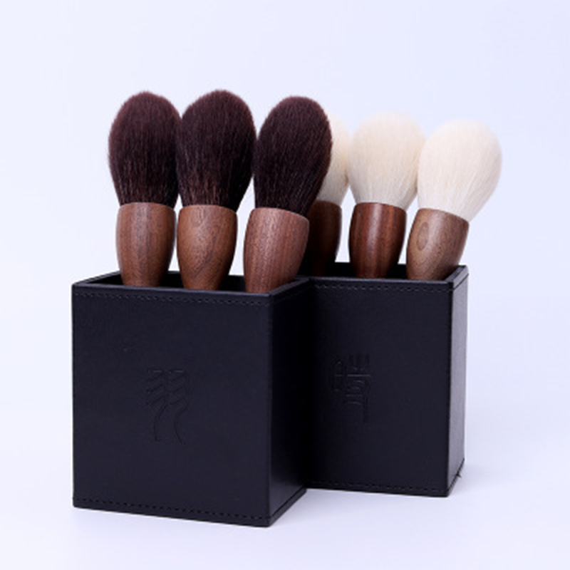 foundation powder brush